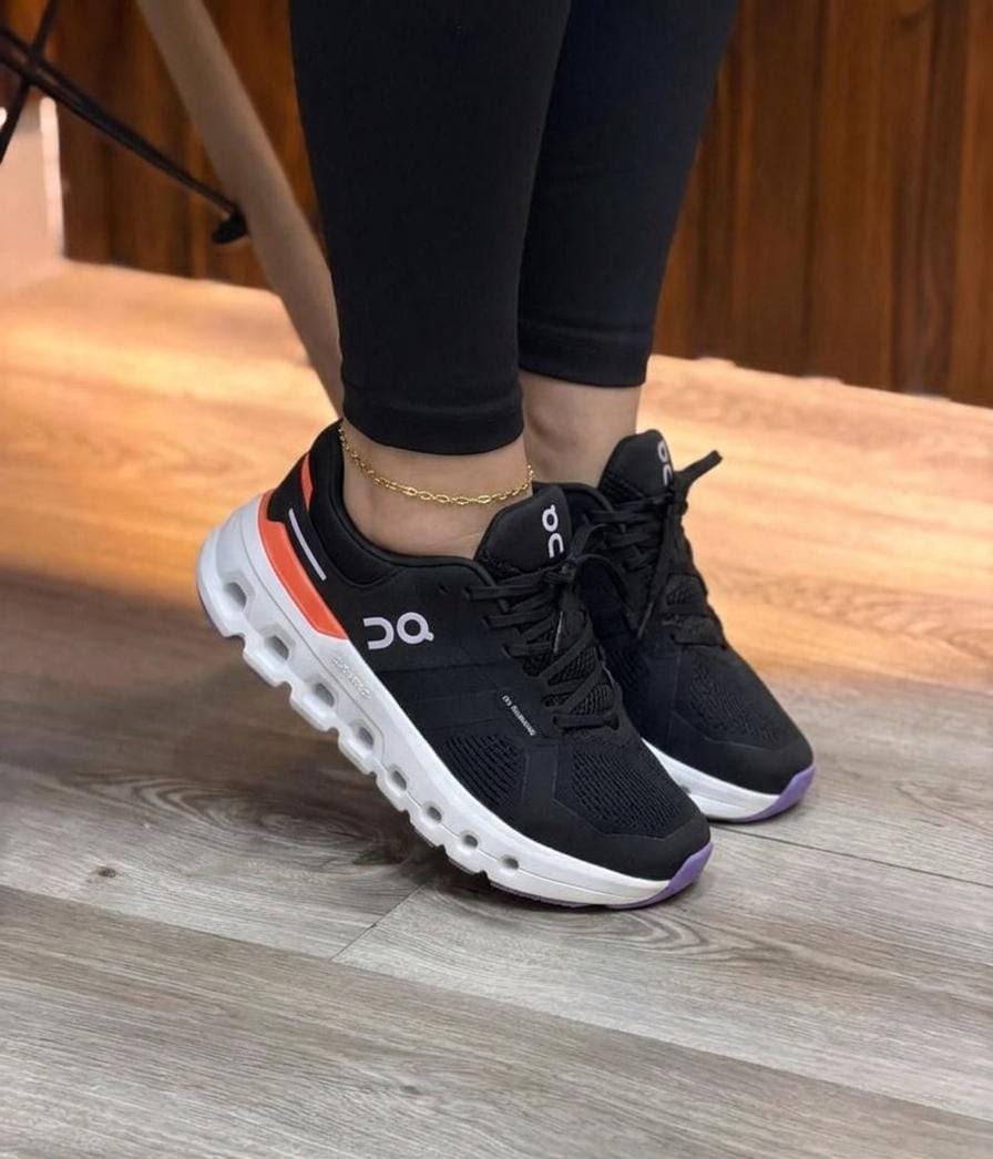 ON CLOUD NEGRO