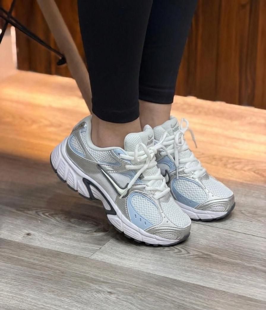 NIKE V5K RUN GRIS