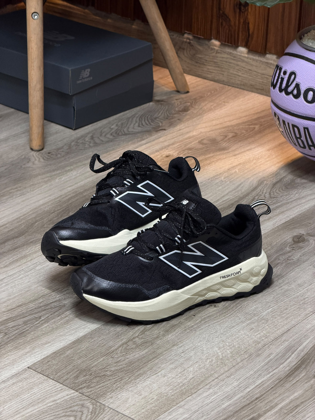 NEW BALANCE HIERRO NEGRO