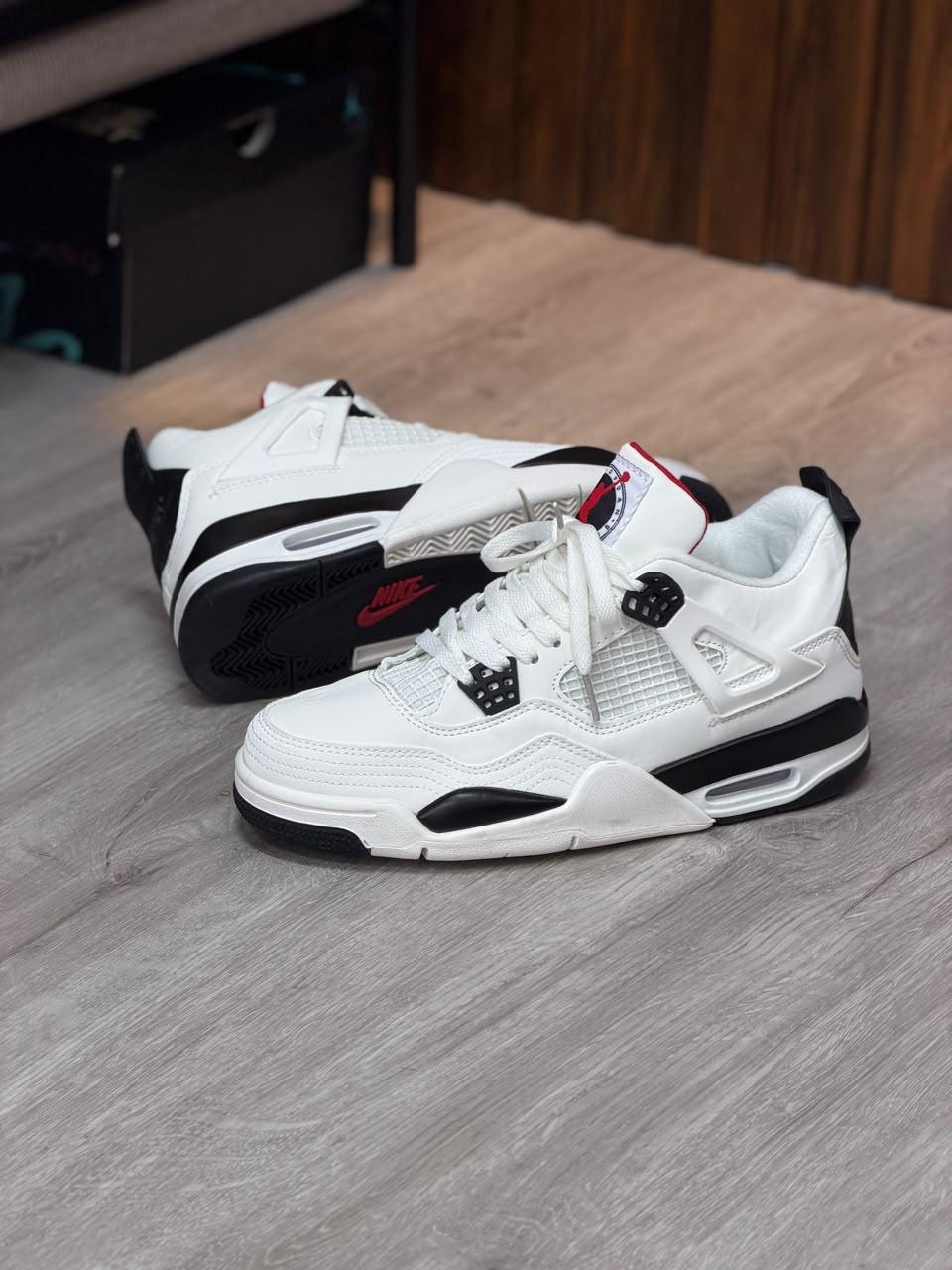 JORDAN RETRO 4 FAVORITOS