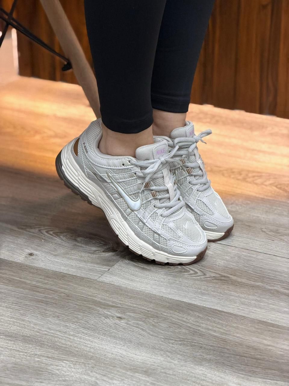 NIKE P-6000 BEIGE