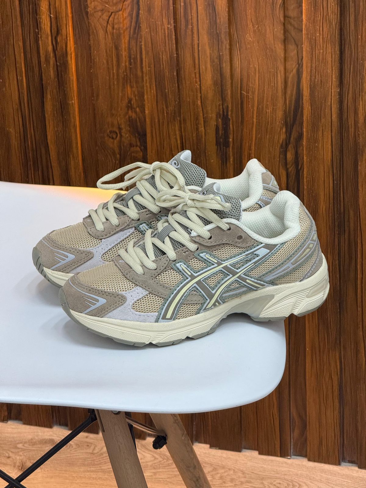 ASICS KAYANO CAFE