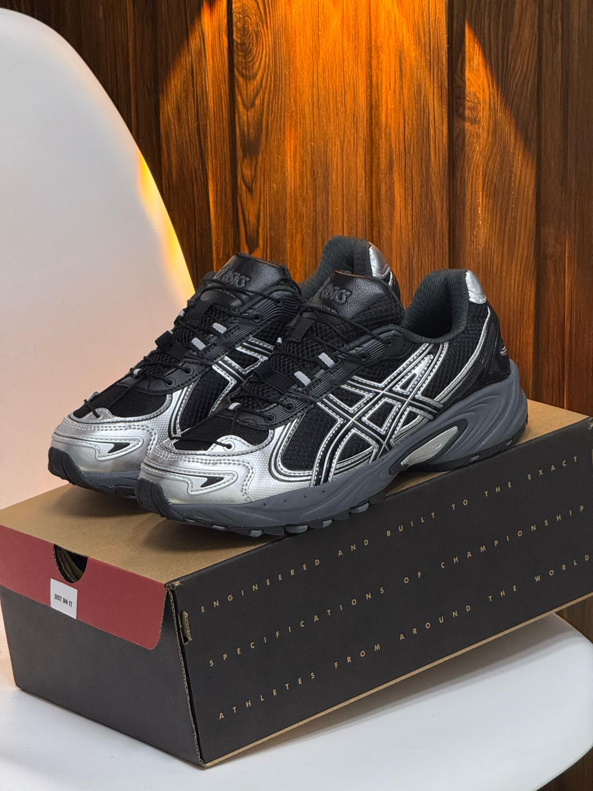 ASICS NEGRA