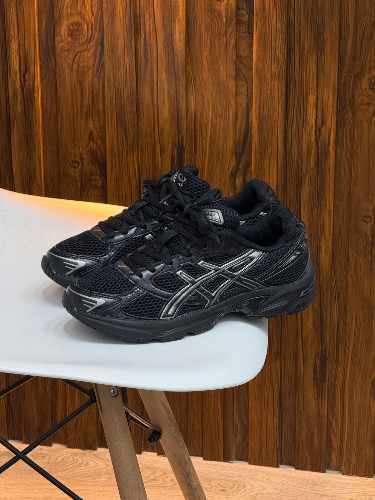 ASICS GEL NEGRA