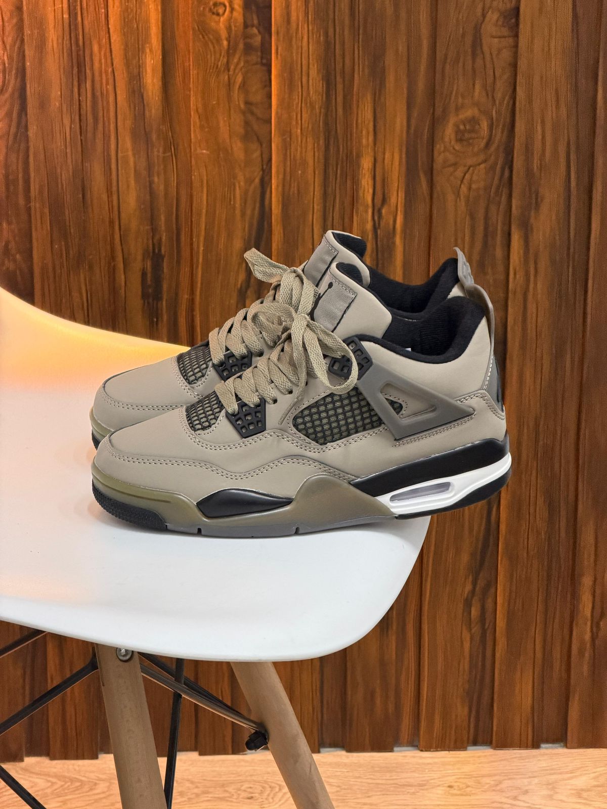 JORDAN RETRO 4 CAFE