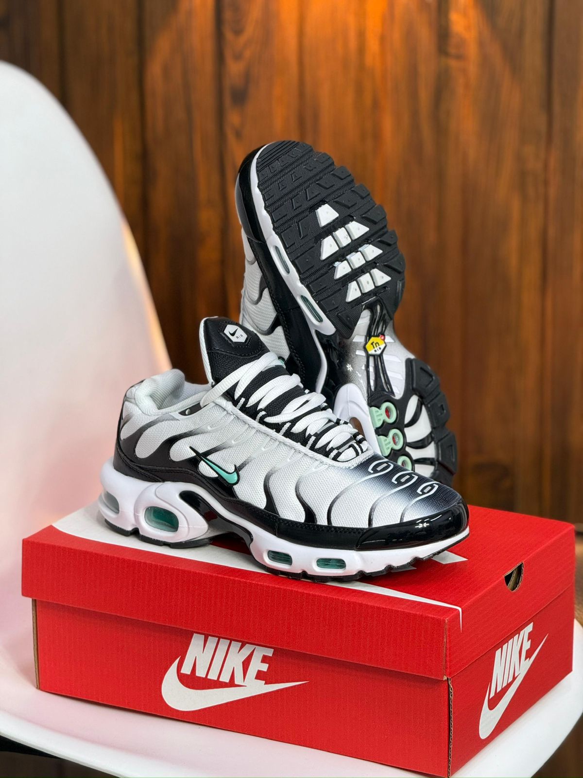 NIKE TN BLANCA AZUL