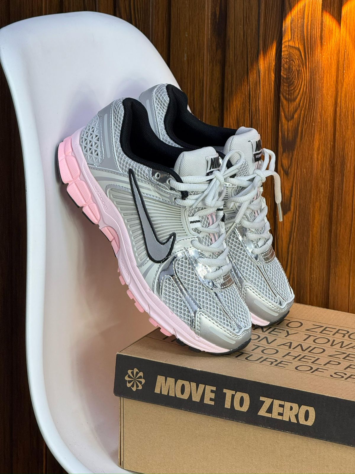 NIKE VOMERO ROSADA