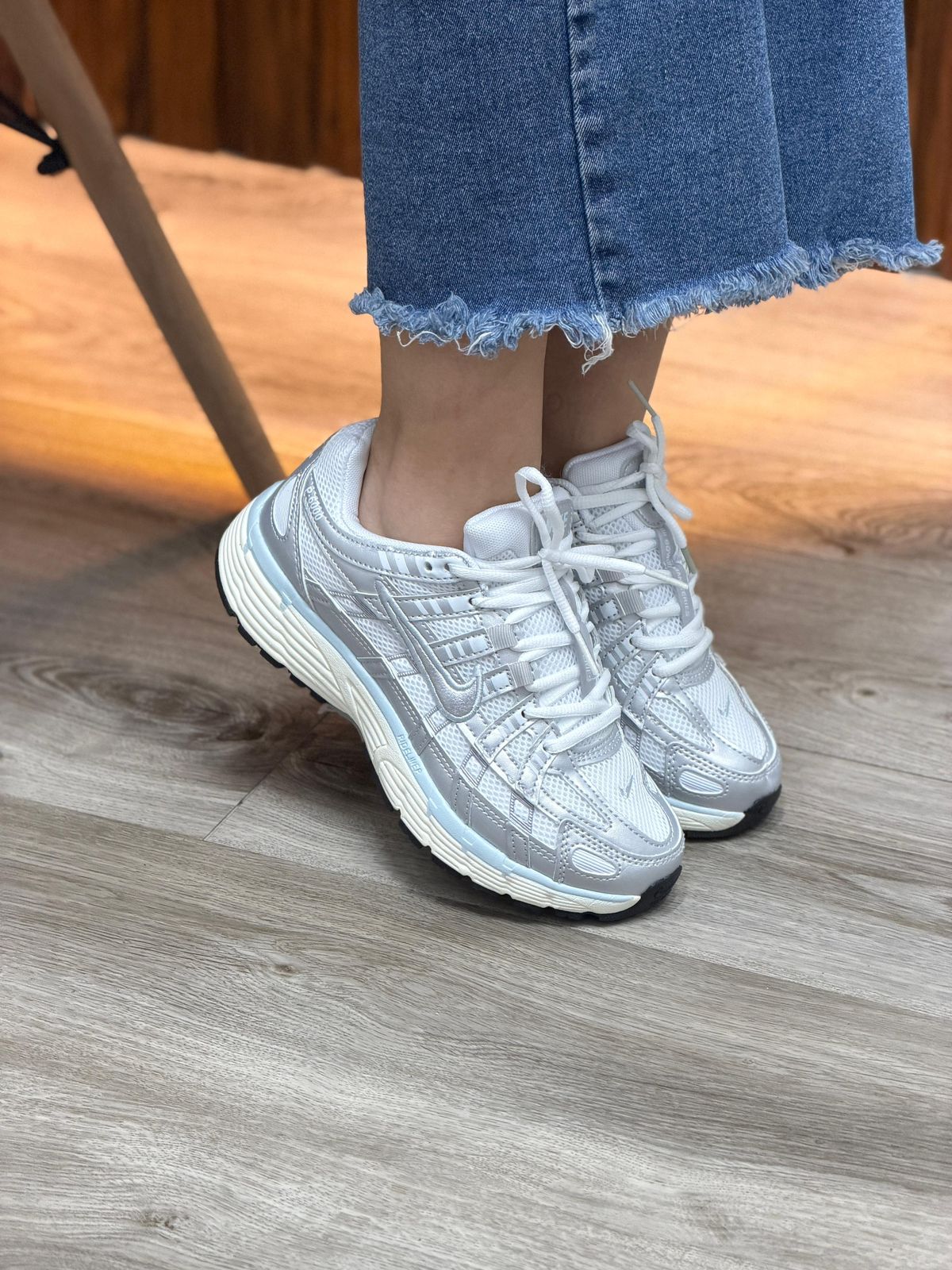 NIKE P6000