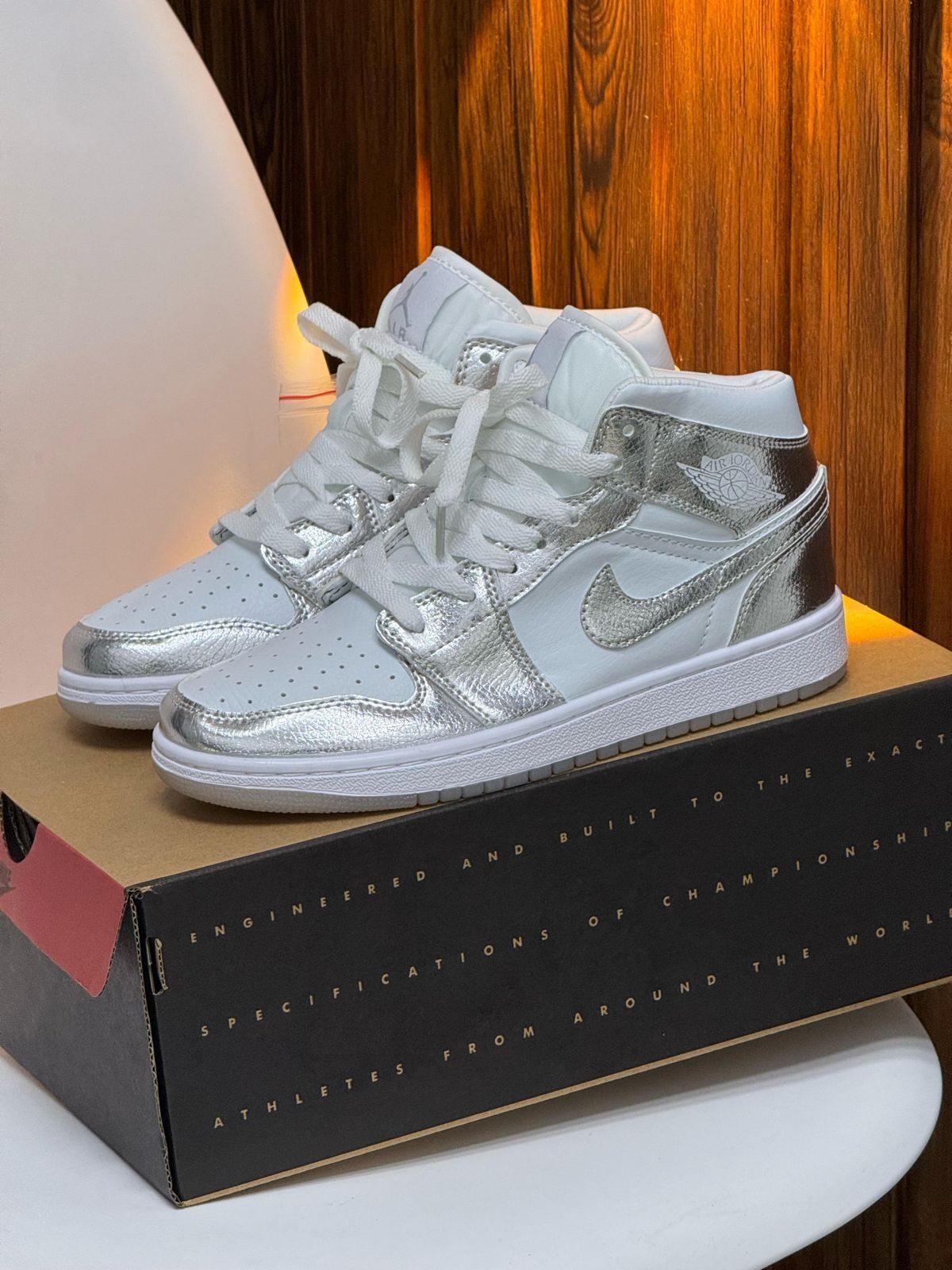NIKE RETRO BOTA GRIS