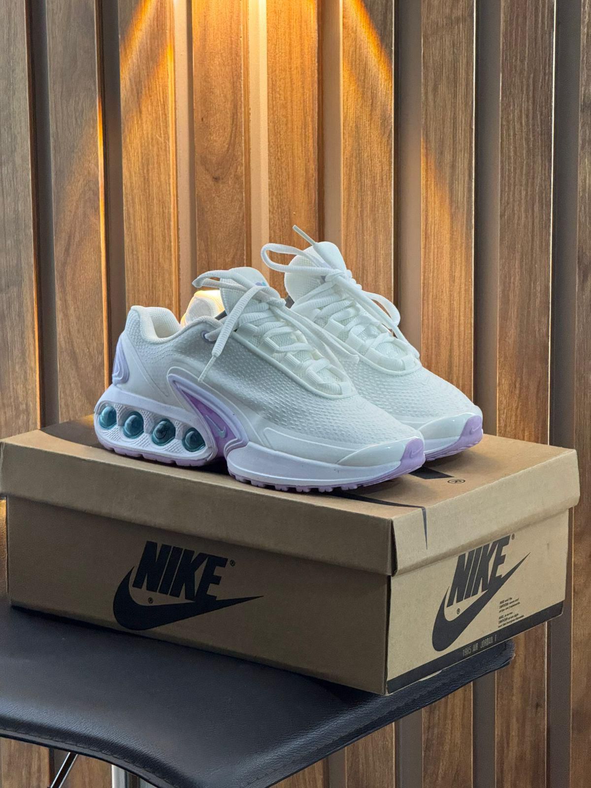 NIKE DN GRIS