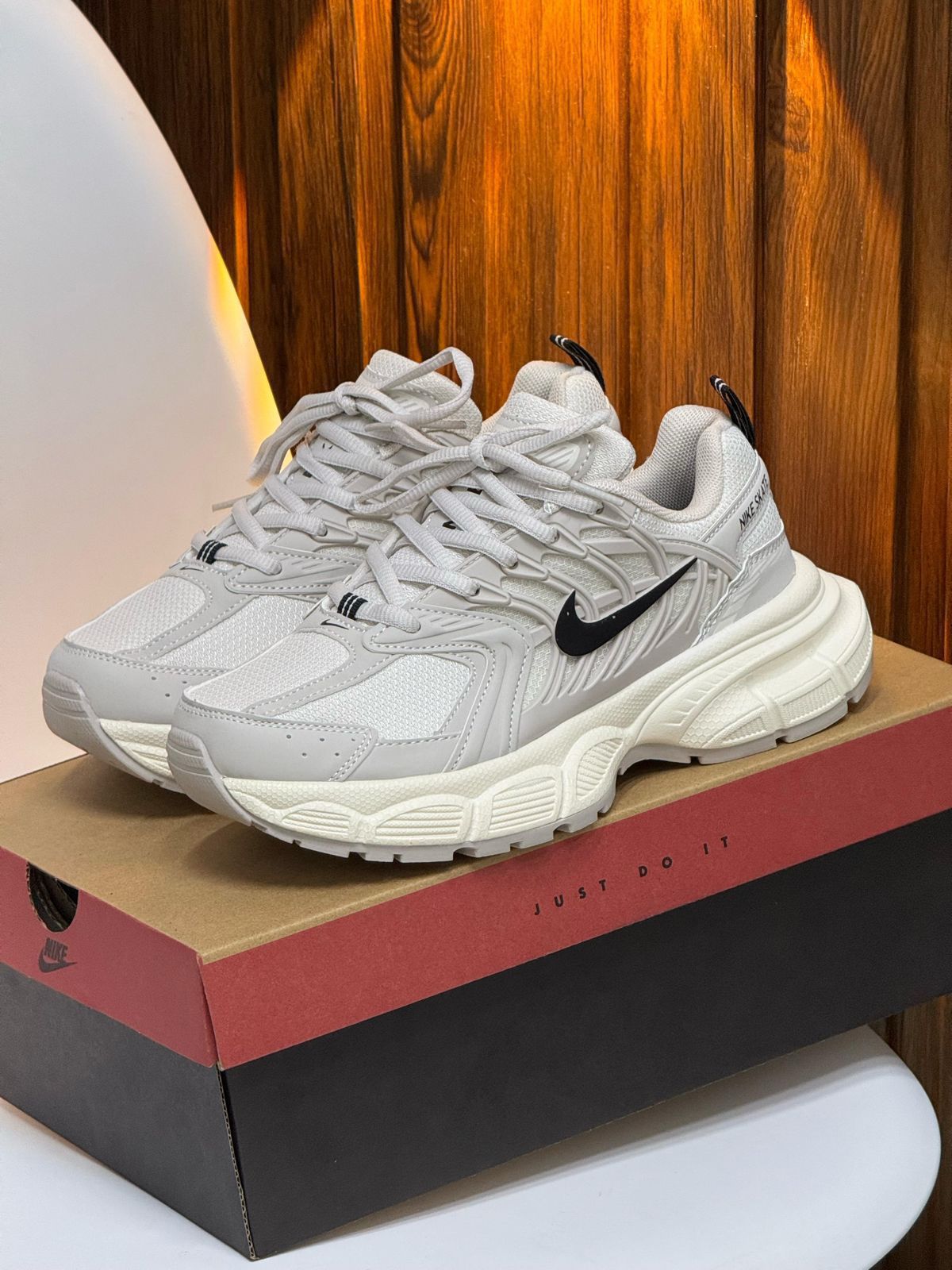 NIKE SKATE BEIGE