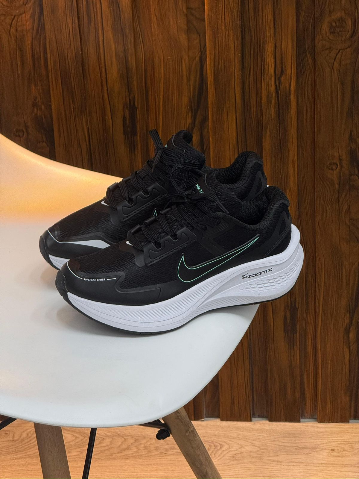 NIKE ZOOM NEGRA