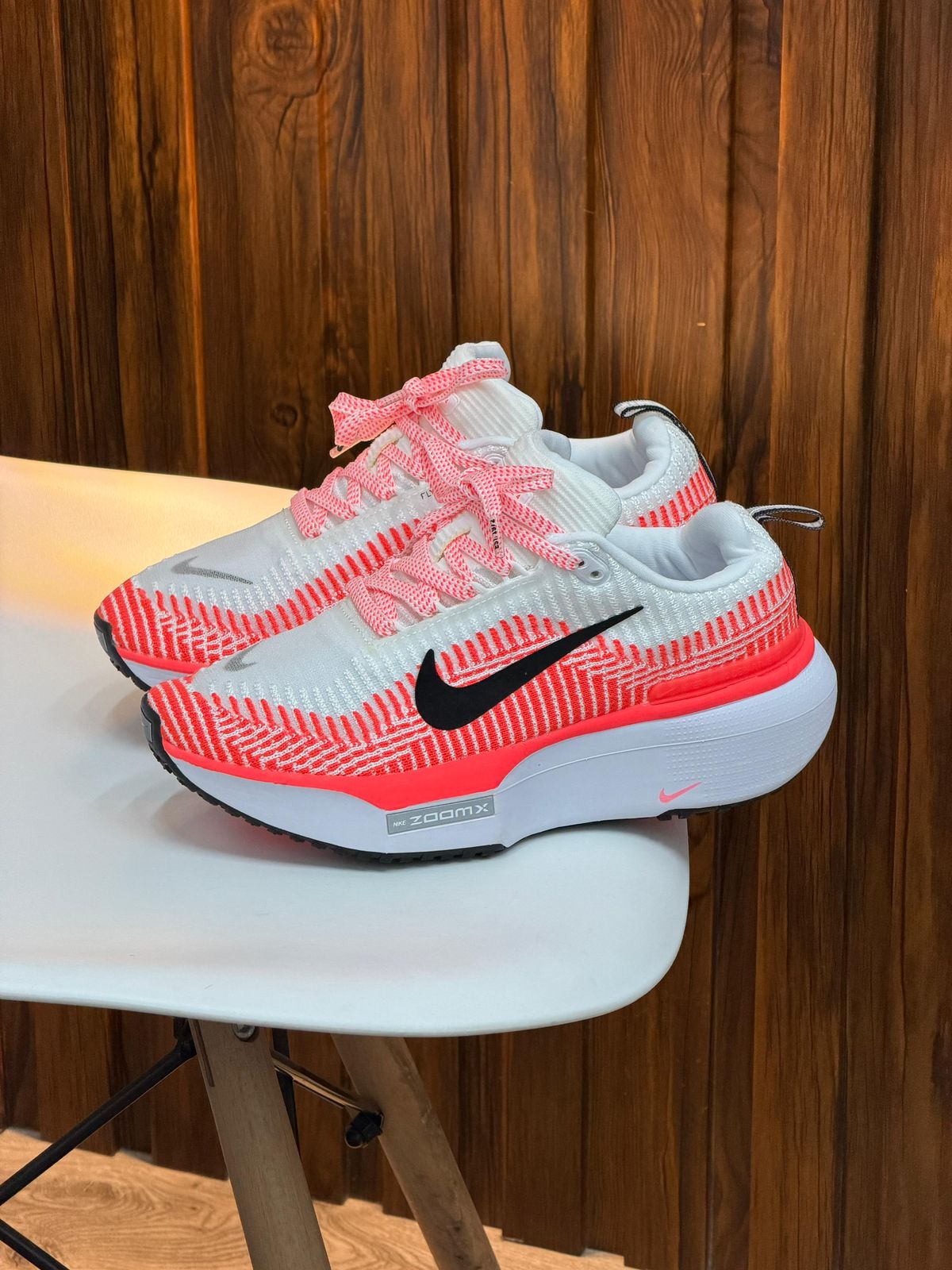 NIKE INVINCIBLE ROSADA