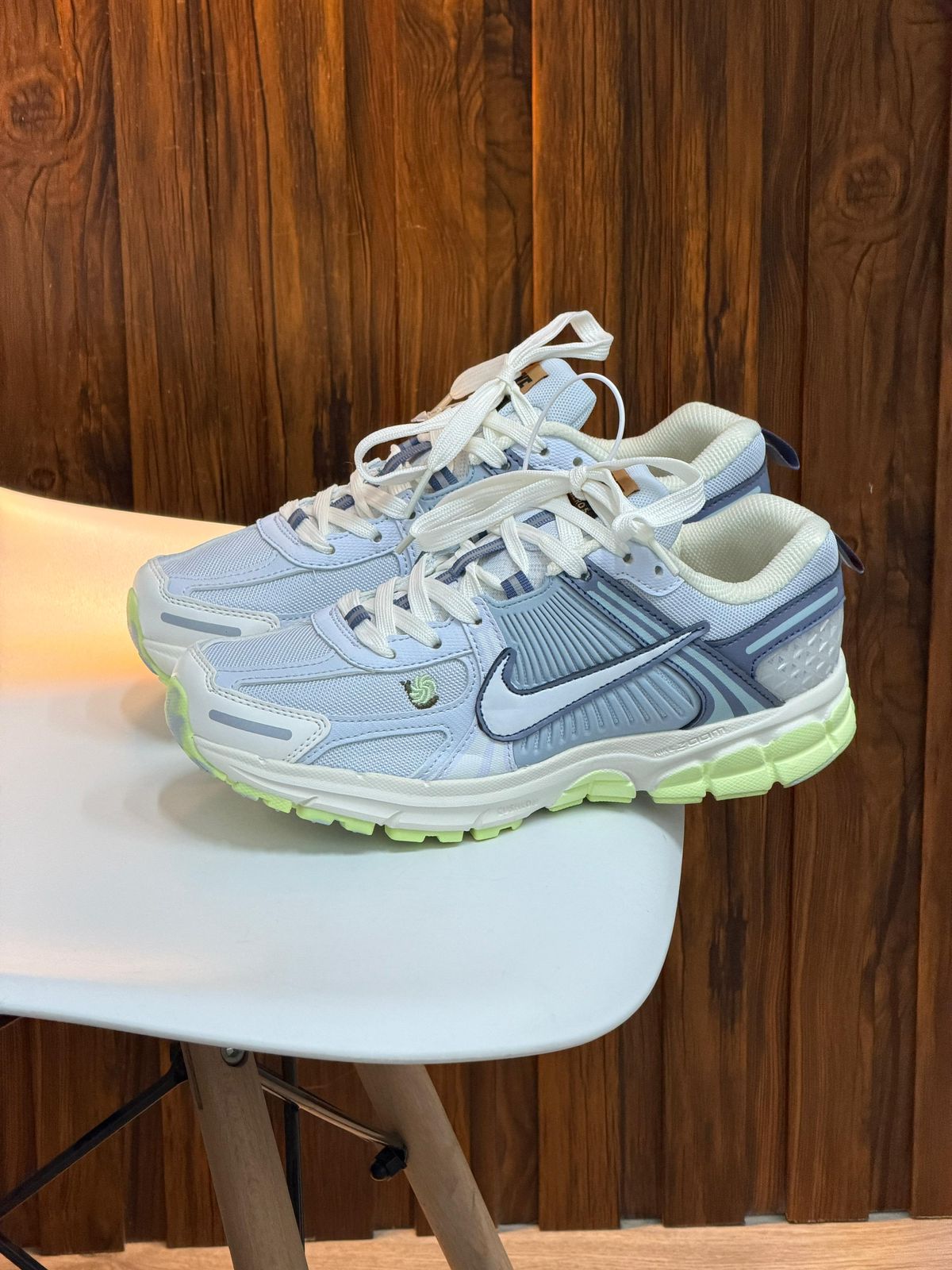 NIKE VOMERO AZUL