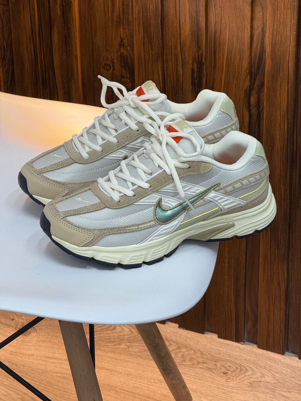 NIKE INITIATOR