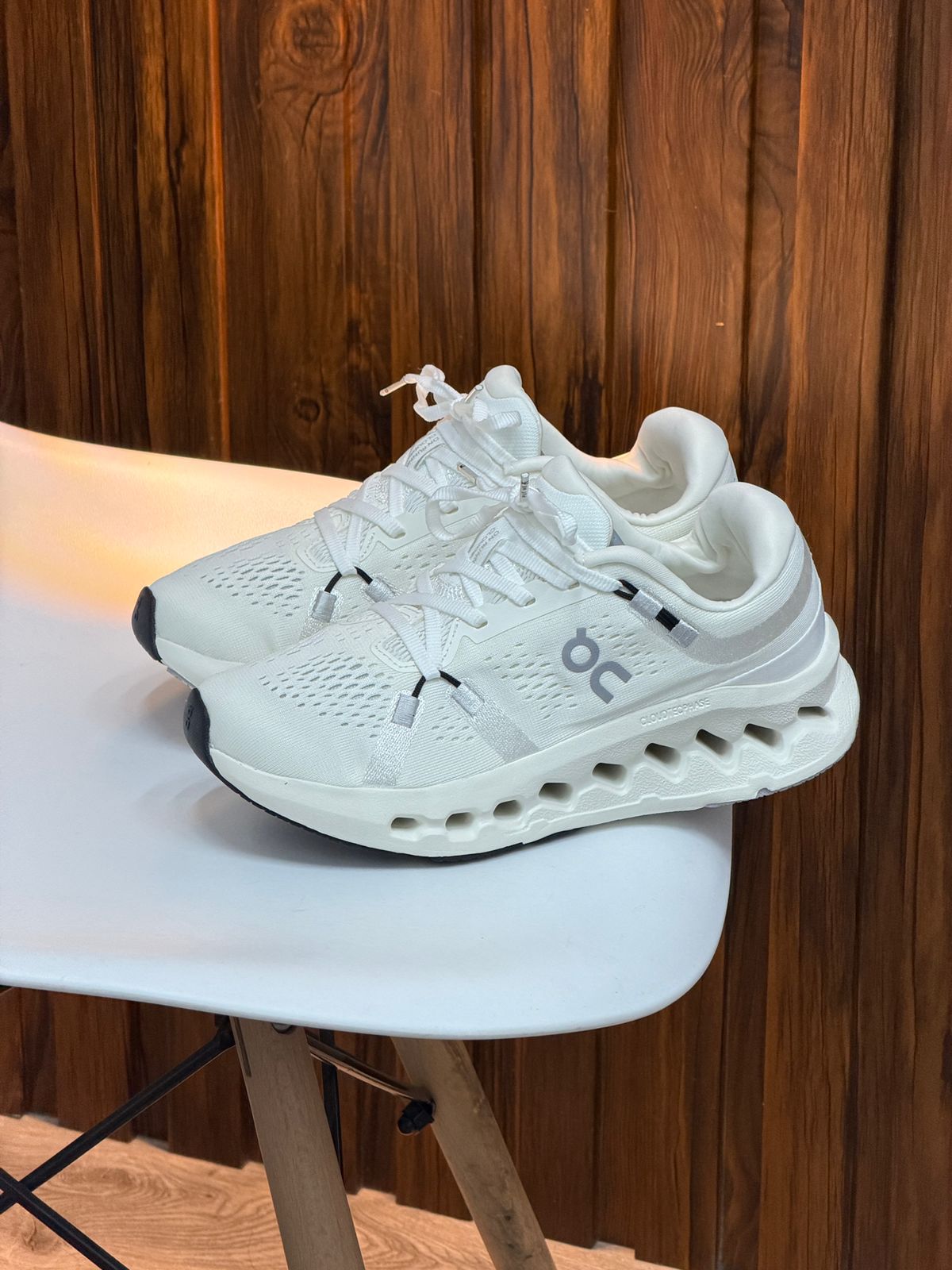 ON CLOUD BLANCA