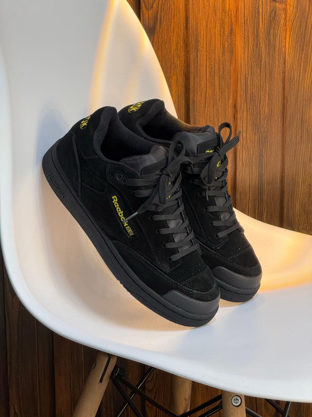 REEBOK NEGRA