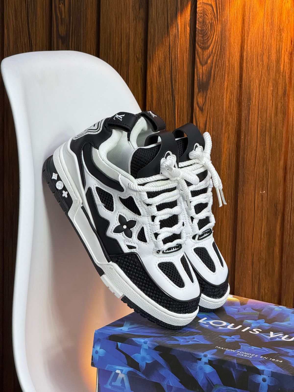 LOUIS VUITTON BLANCA