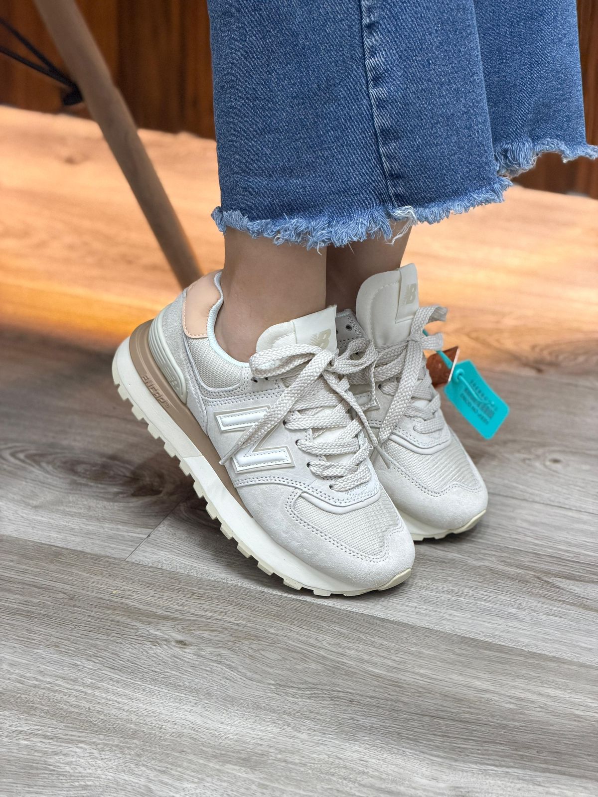 NEW BALANCE 574 BEIGE
