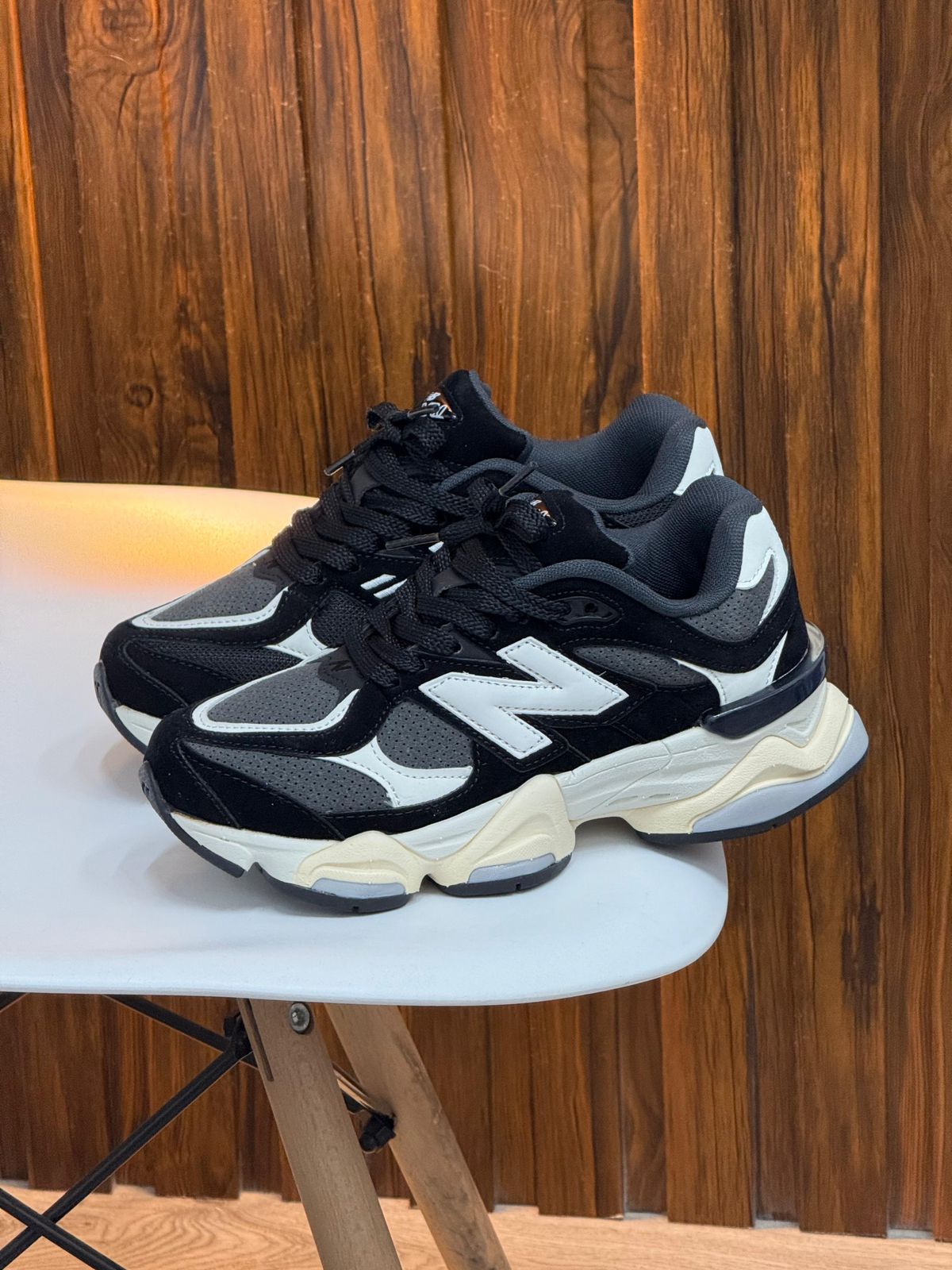 NEW BALANCE 9060 NEGRA