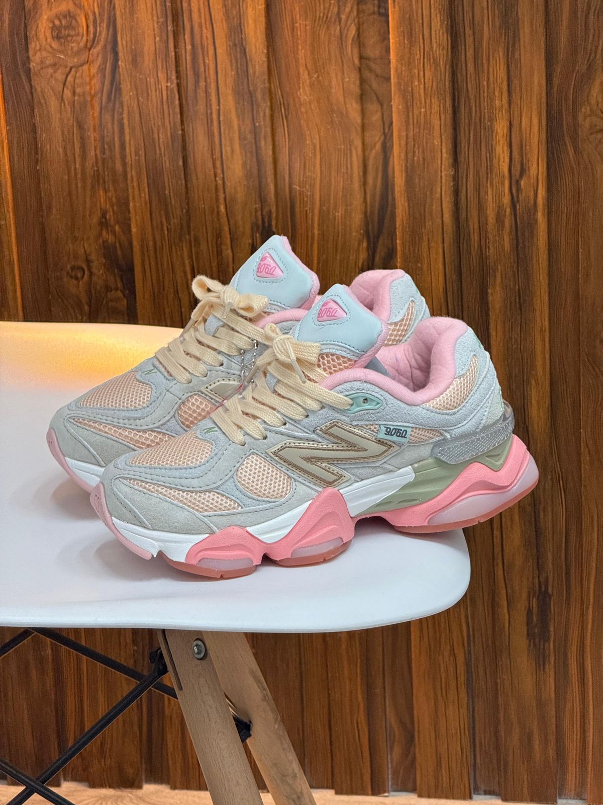 NEW BALANCE 9060 ROSADA