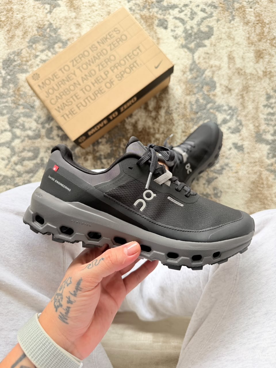 ON CLOUD NEGRO