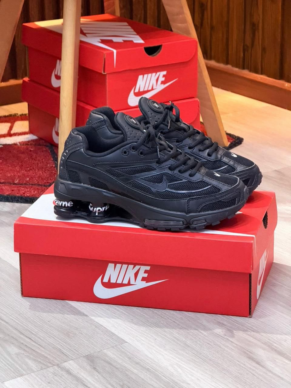 NIKE SHOX SUPREME NEGRO