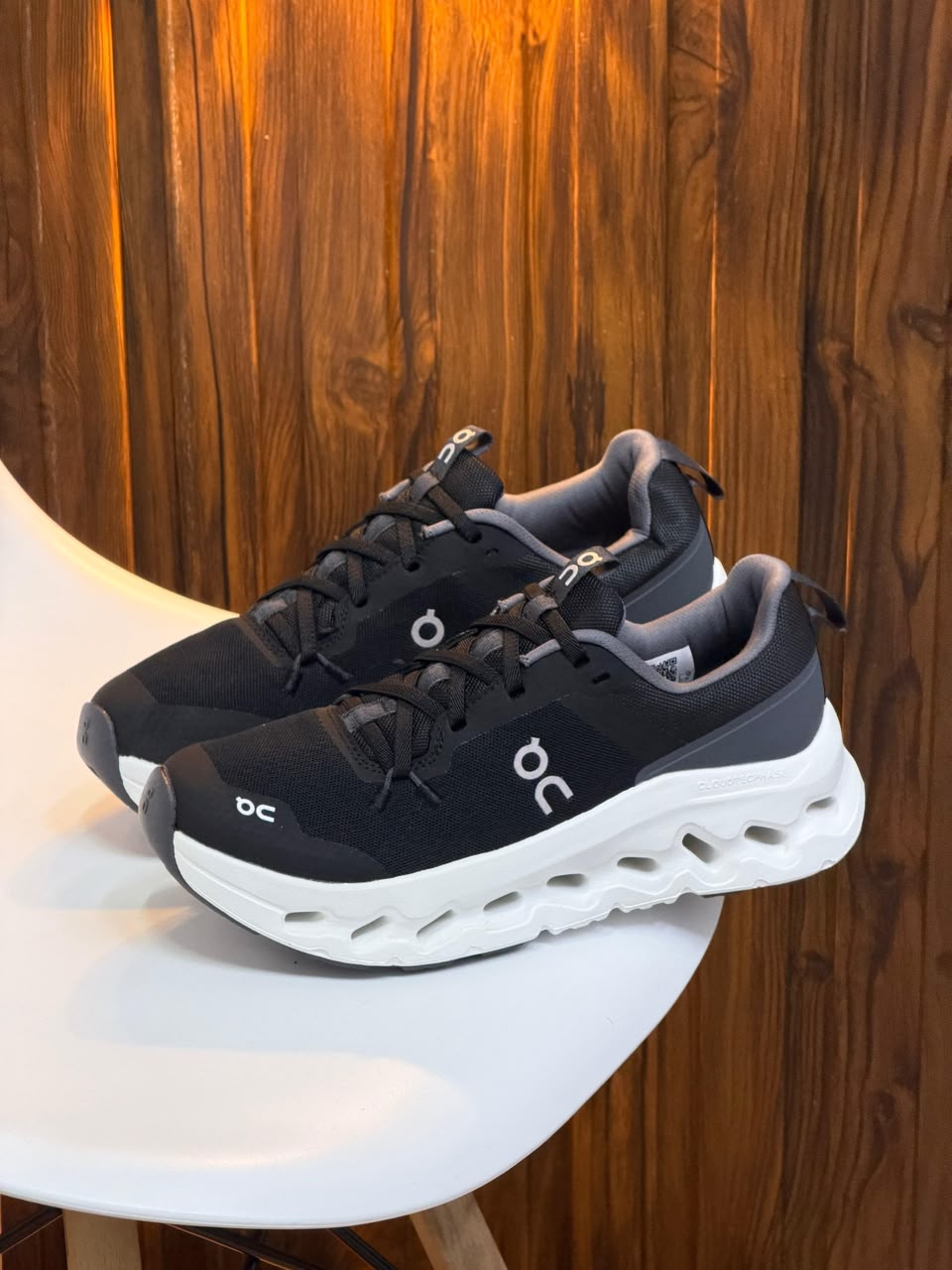 ON CLOUD NEGRO