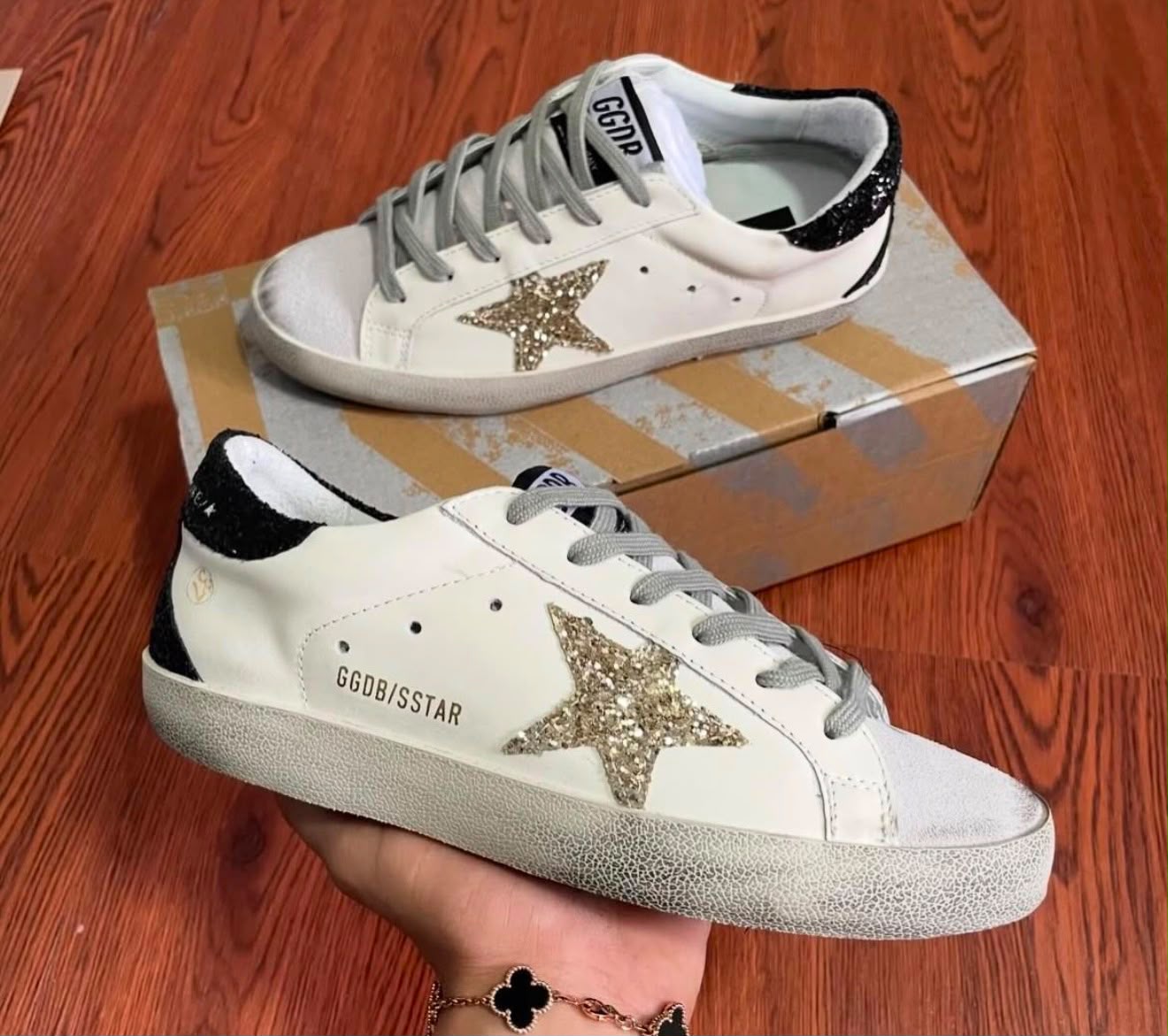 GOLDEN GOOSE
