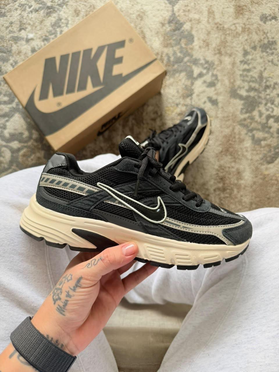 NIKE INITIATOR NEGRO