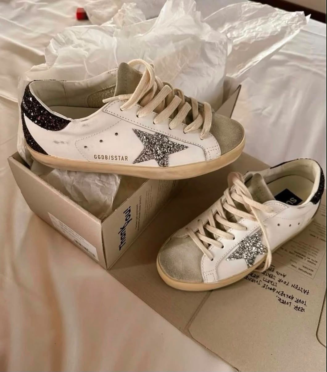 GOLDEN GOOSE