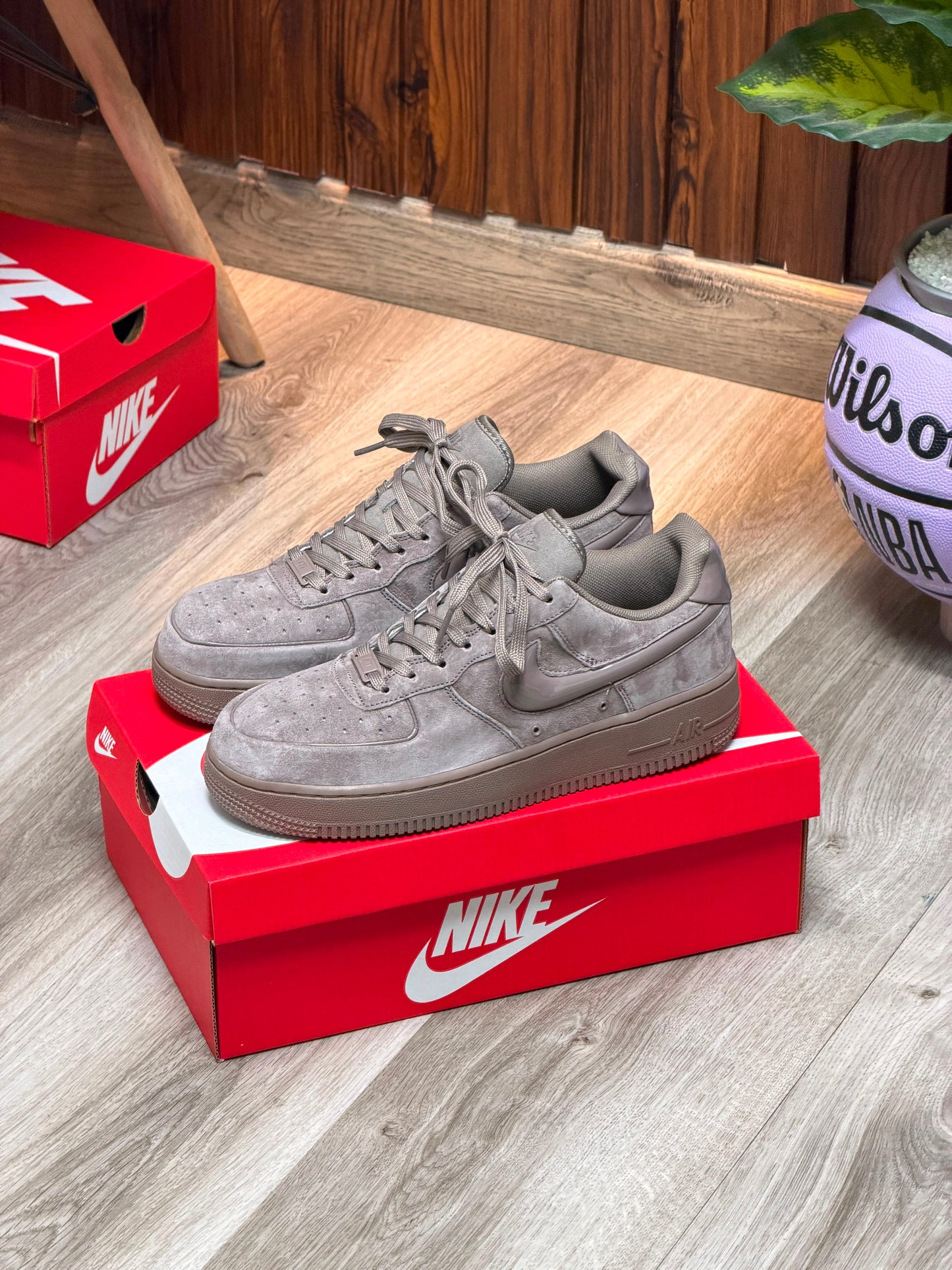 NIKE AF1 GAMUZA