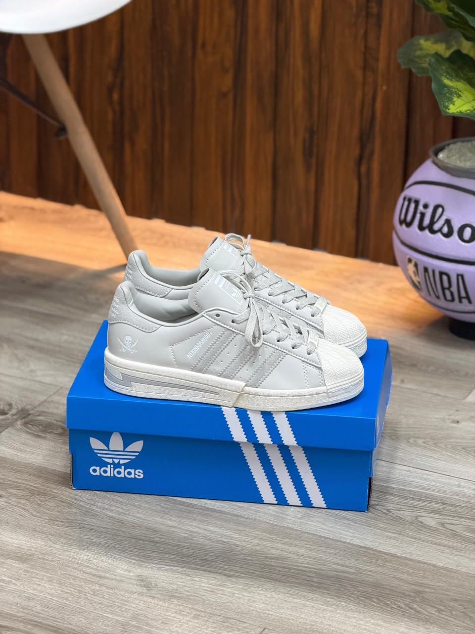 ADIDAS SUPERSTAR NEIGHBORHOOD GRIS