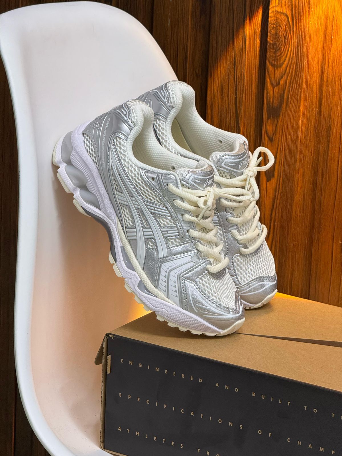 ASICS KAYANO CAFE