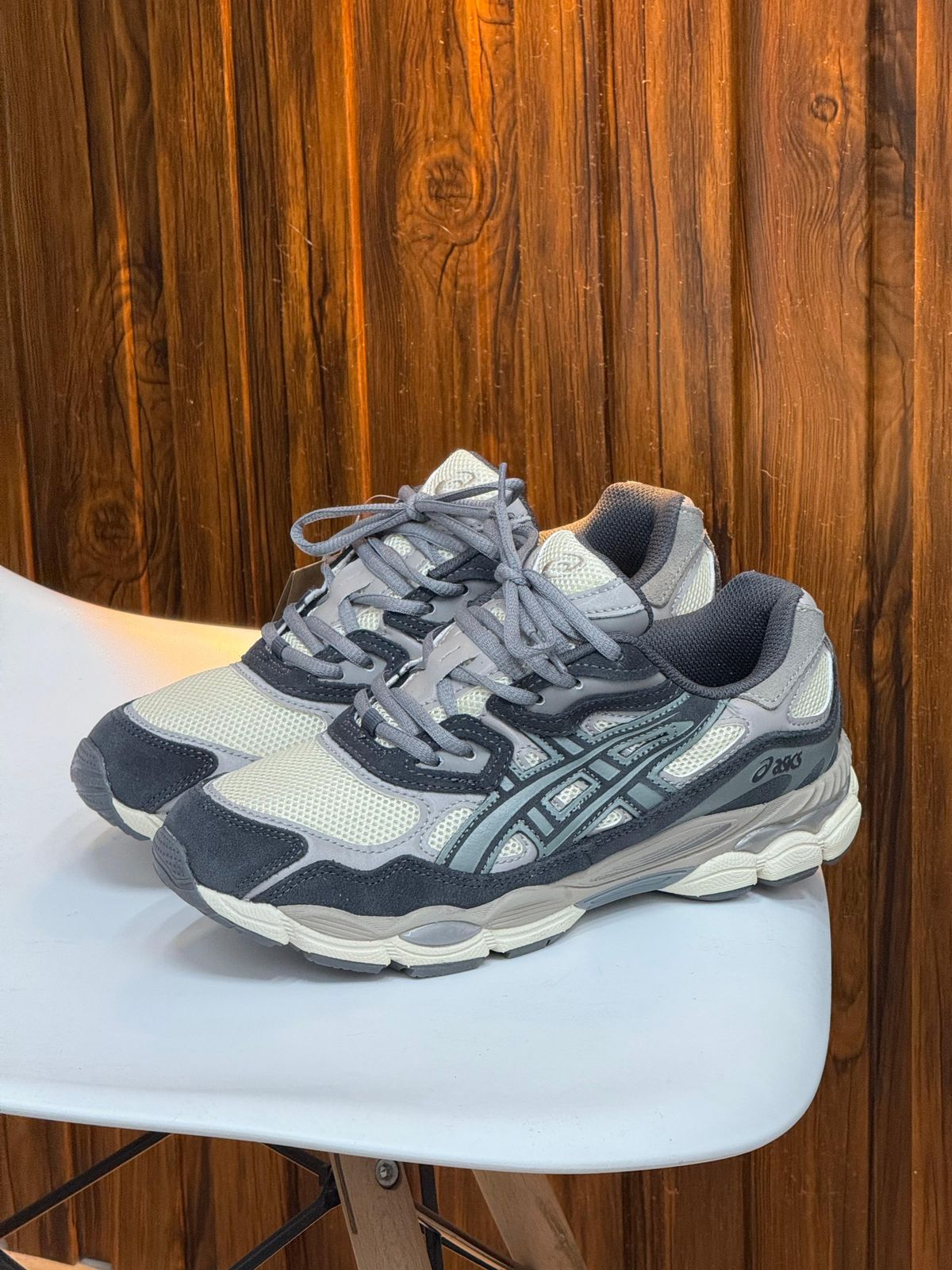 ASICS GEL KAYANO GRIS