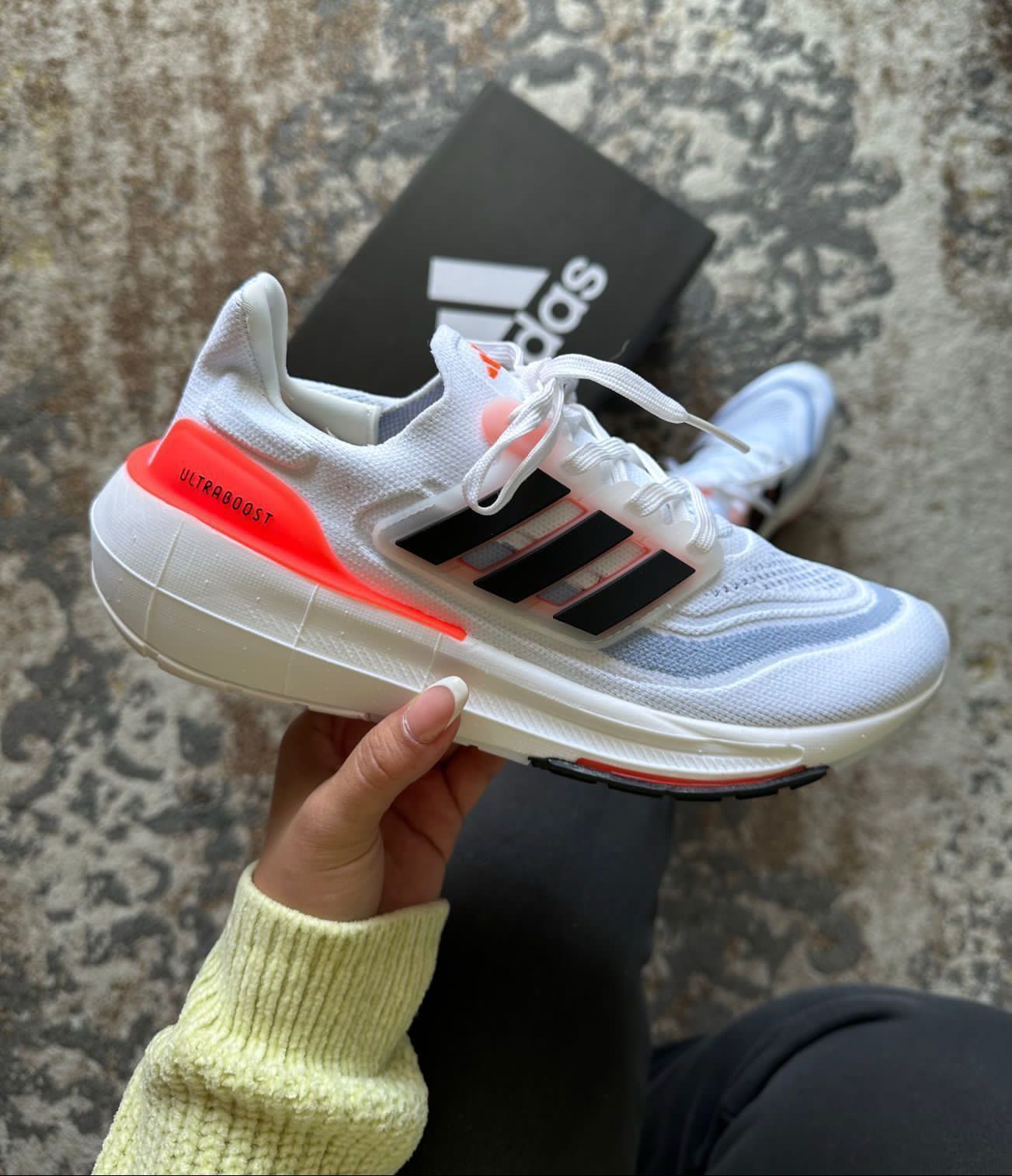 ADIDAS ULTRABOST NARANJA