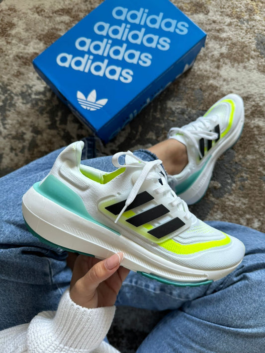 ADIDAS ULTRABOST VERDE