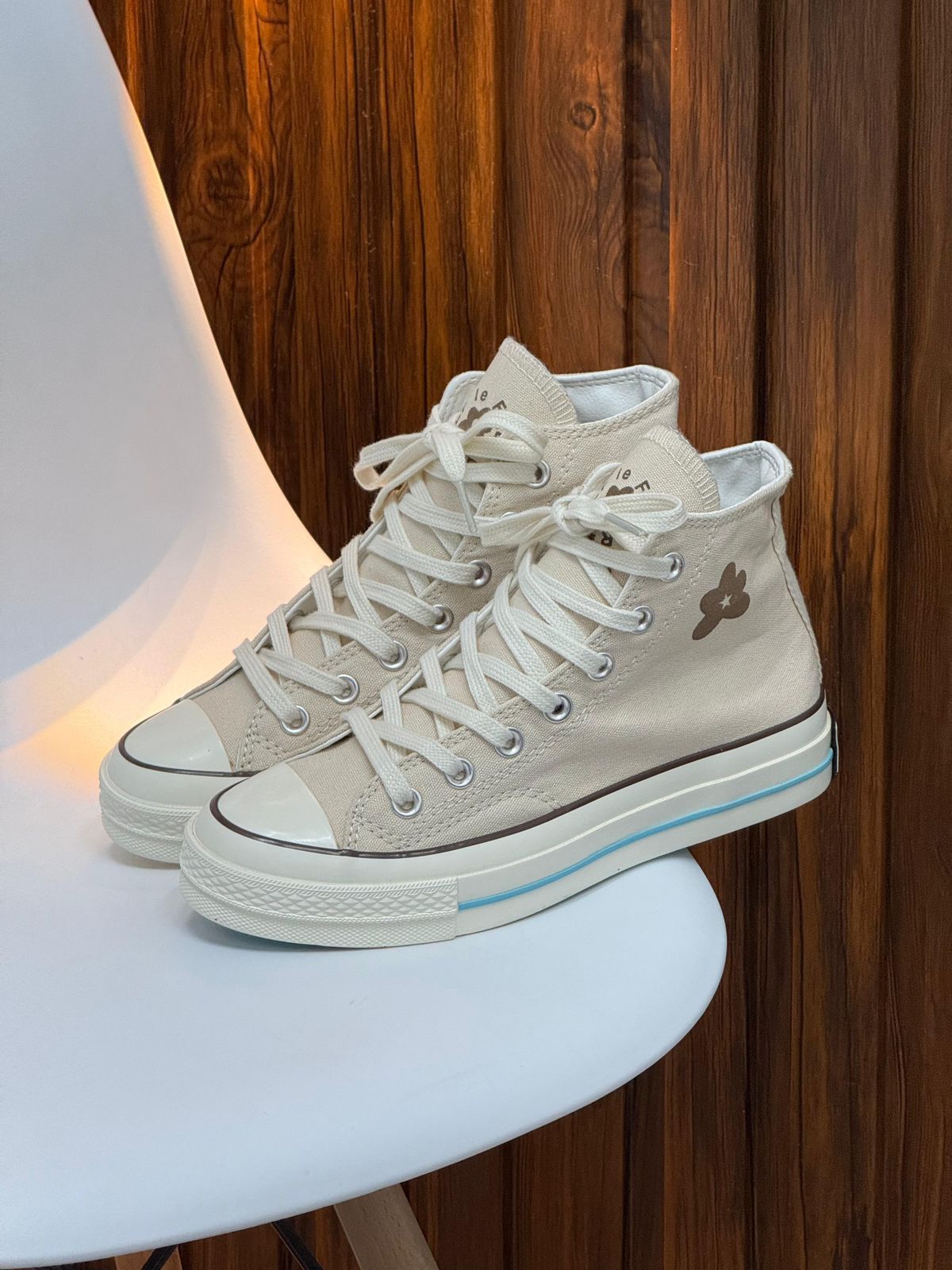 CONVERSE CAFE