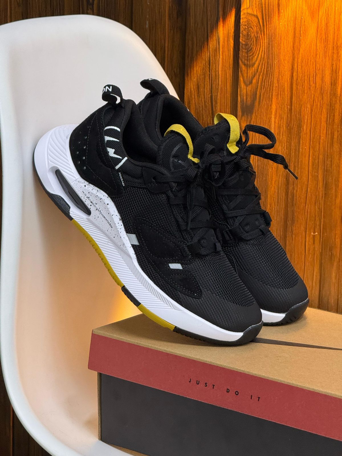 JORDAN CADENCE NEGRA