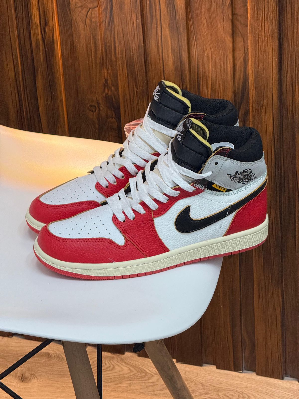 JORDAN RETRO BOTA ROJO