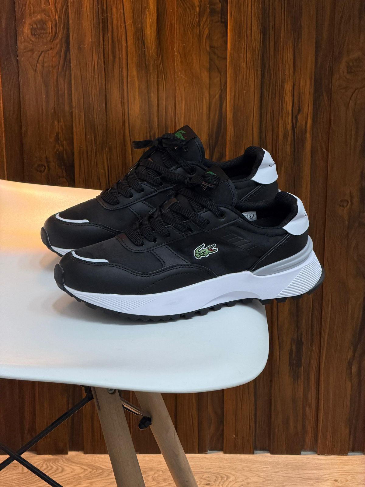 LACOSTE NEGRA
