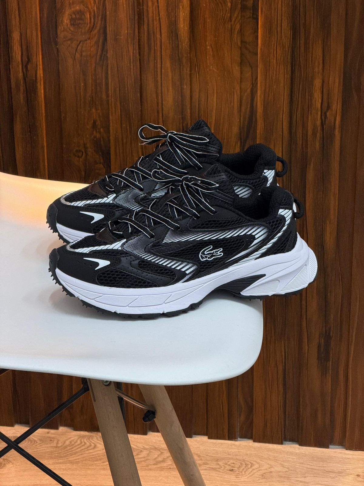 LACOSTE NEGRA