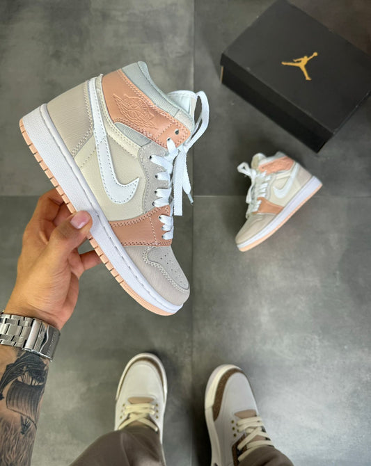 NIKE RETRO BOTA BEIGE