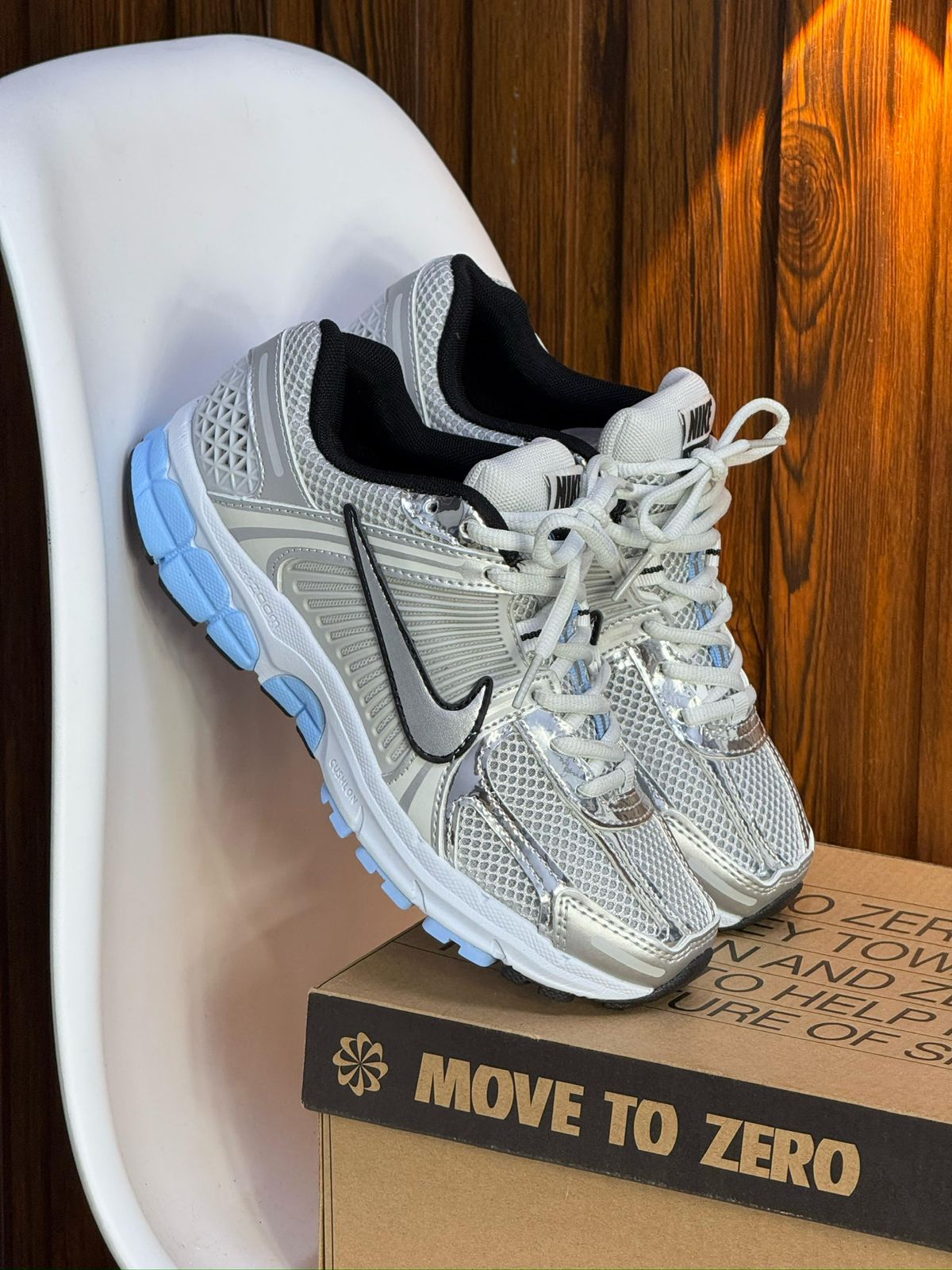 NIKE VOMERO AZUL