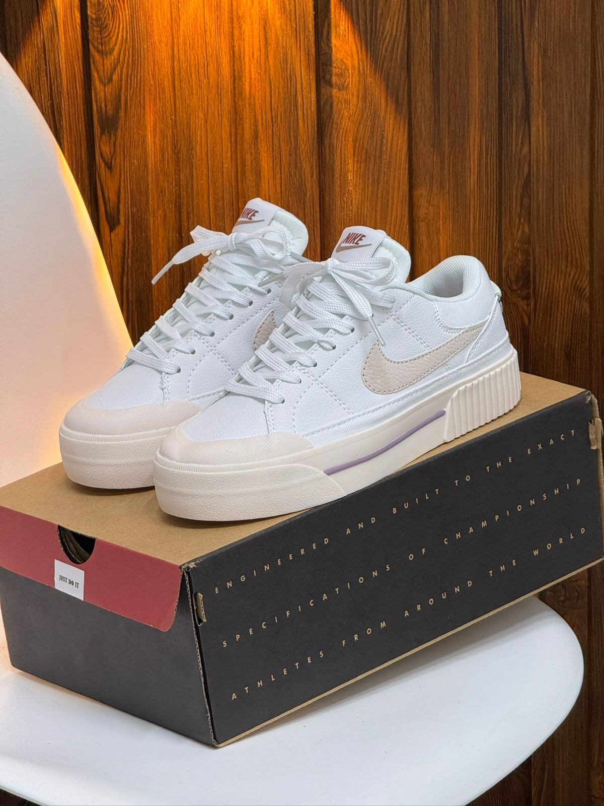 NIKE LEGACY BLANCA