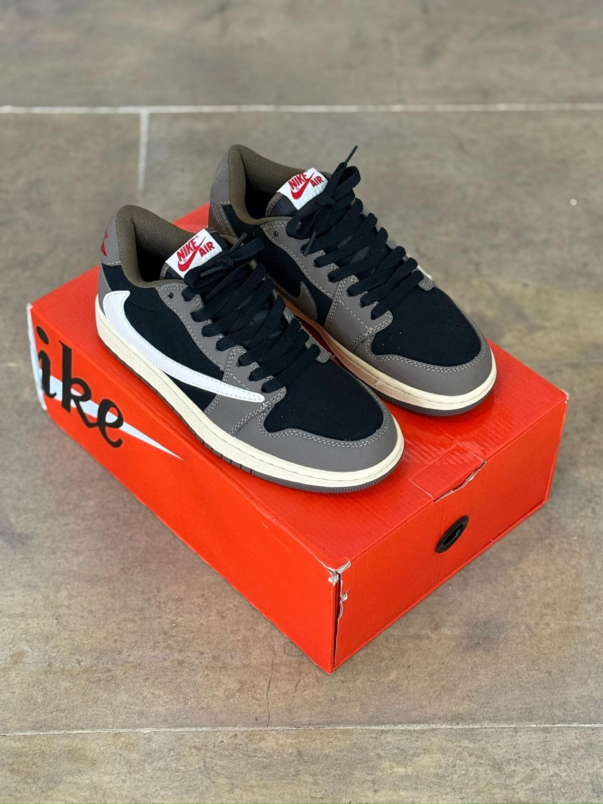 NIKE SB TRAVIS