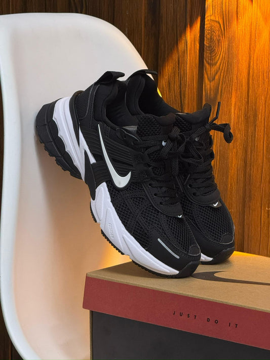 NIKE V2K NEGRA