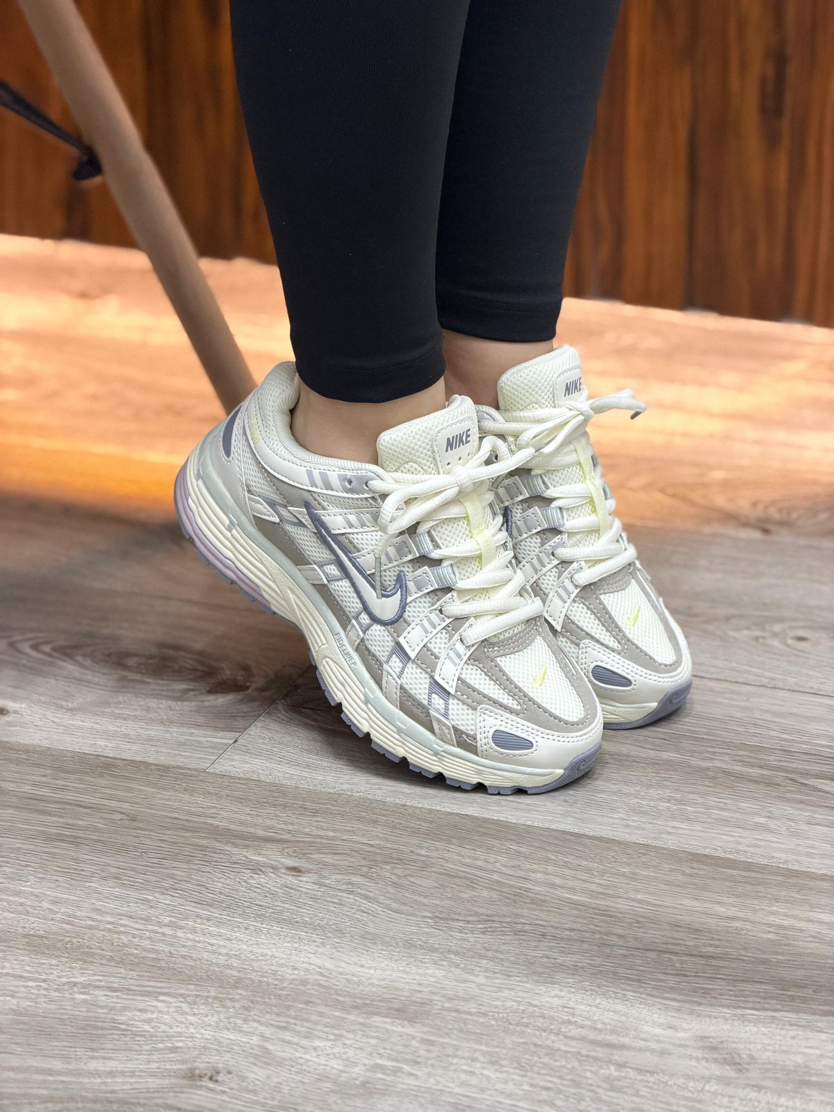 NIKE P6000