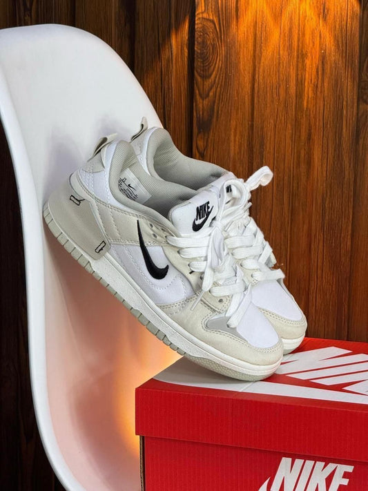 NIKE DISRUPT BEIGE