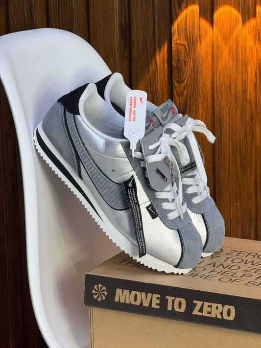 NIKE CORTEZ PLATEADA